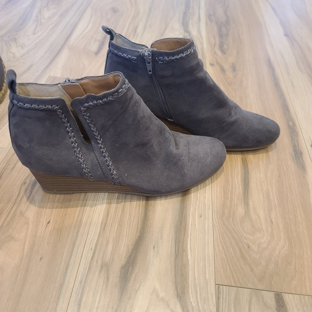 Ladies Dolce Vita ankle boots size 11
